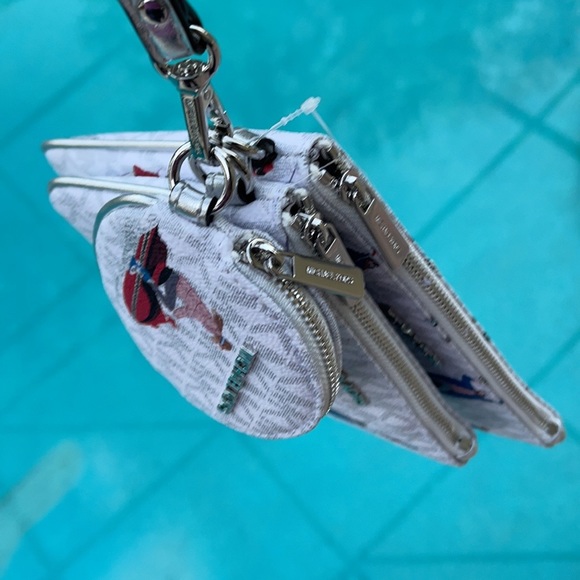 Michael Kors Jet Set Girls Wristlet Trio - Picture 3 of 16